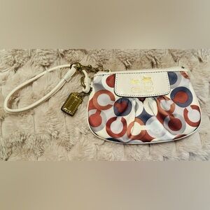 Authentic Coach Vintage Madison Op Art C’s Small Wristlet! NWT